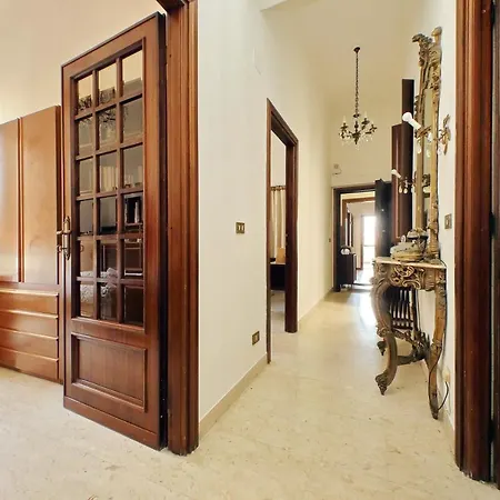 Luxury Domus Amadora Daire Roma